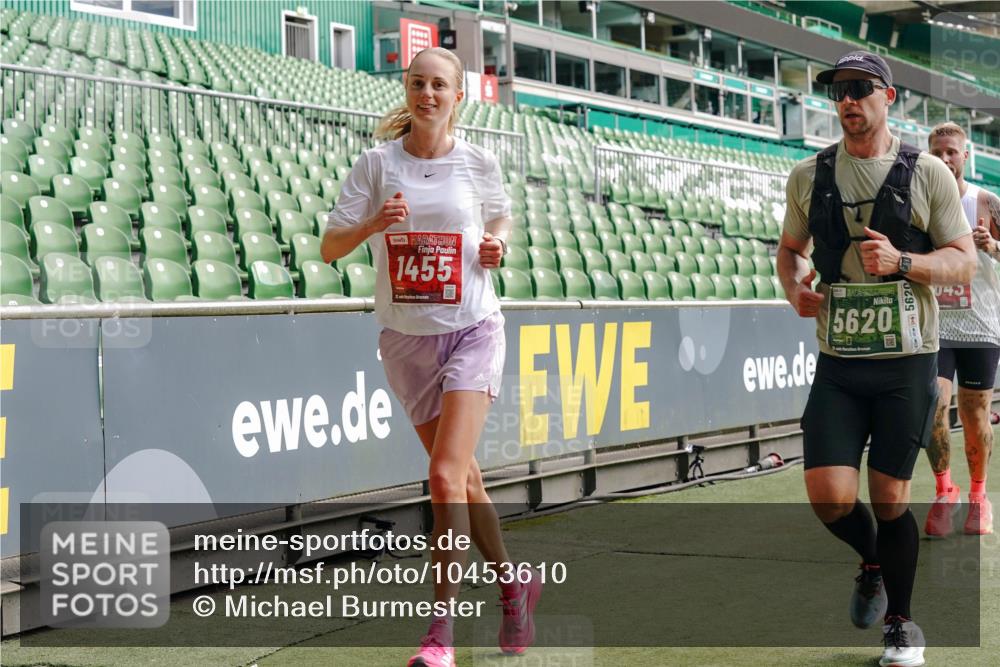 13.09.2026 - 21. swb-Marathon Bremen Michael Burmester http://msf.ph/oto/10453610 13.09.2026 12:51:35 Laufen im Stadion 235, 335, 734, 771, 863, 1043, 1125, 1146, 1162, 1232, 1455, 1492, 1510, 1513, 1613, 1955, 1970, 1998, 2008, 2130, 2291, 2295, 2360, 2442, 2444, 2447, 2498, 2759, 2847, 3085, 3440, 3484, 3566, 3647, 3703, 3808, 3830, 3899, 3959, 3988, 4023, 4165, 4283, 4368, 4429, 4473, 4475, 4559, 4571, 4573, 4582, 4727, 4781, 4782, 4888, 4895, 5066, 5079, 5152, 5155, 5168, 5314, 5379, 5521, 5532, 5620, 5627, 5636, 5696, 6267, 6274, 6471, 6668, 6901, 8033, 8798 meine-sportfotos.de
