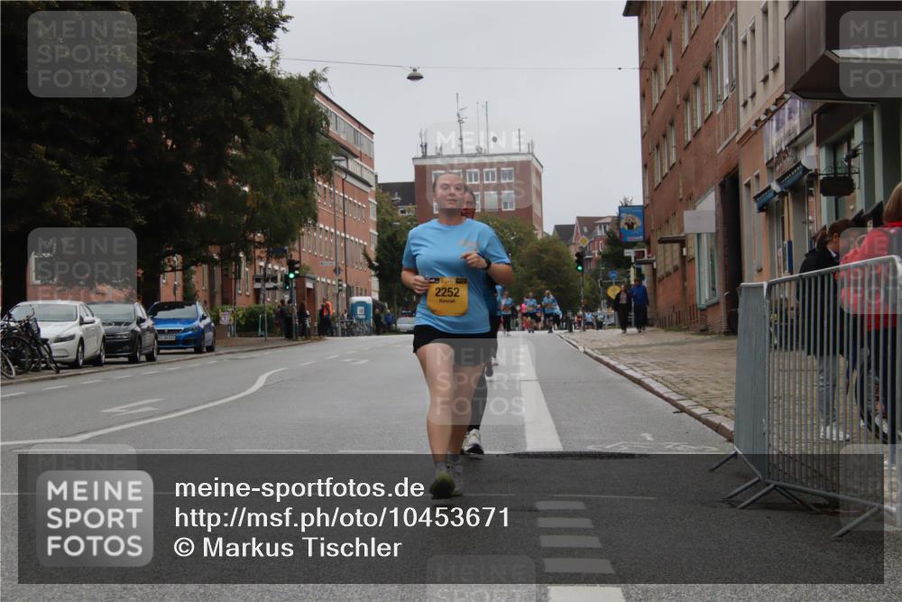 13.09.2026 - Kiel Lauf Markus Tischler http://msf.ph/oto/10453671 13.09.2026 09:58:39 Fleethörn 618, 49, 2252 meine-sportfotos.de