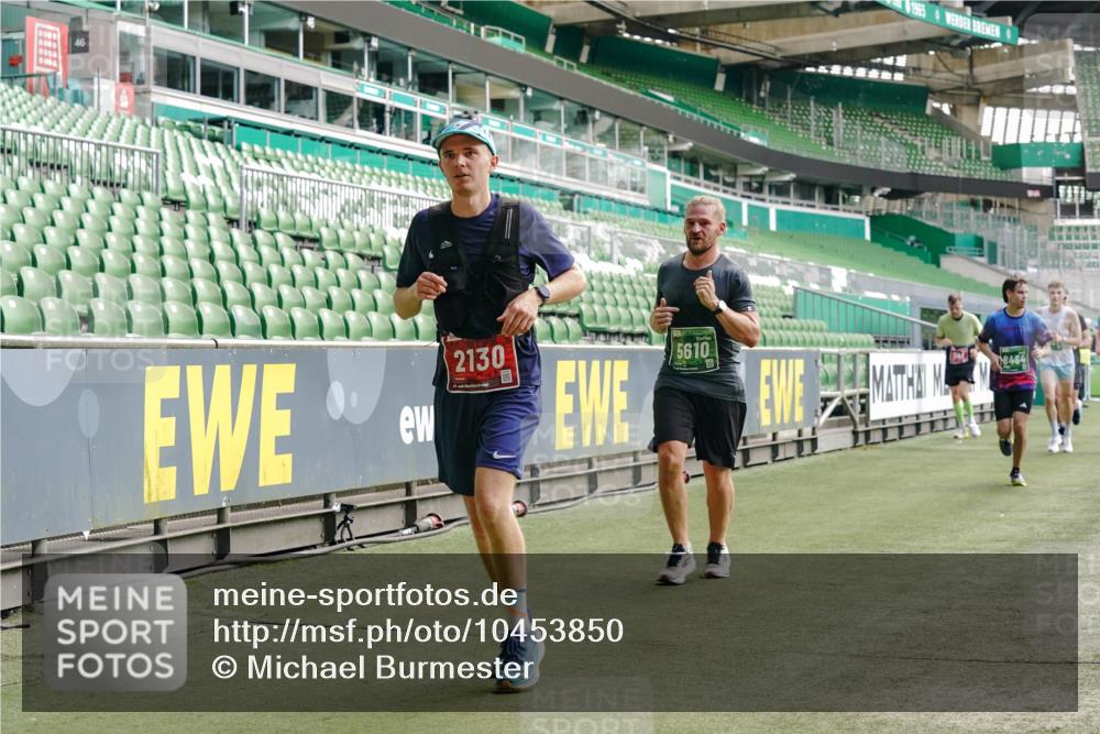 13.09.2026 - 21. swb-Marathon Bremen Michael Burmester http://msf.ph/oto/10453850 13.09.2026 12:51:44 Laufen im Stadion 107, 235, 335, 683, 734, 771, 792, 863, 1033, 1043, 1125, 1146, 1162, 1232, 1455, 1492, 1510, 1613, 1955, 1970, 1998, 2008, 2130, 2295, 2442, 2444, 2447, 2480, 2498, 2759, 2767, 2847, 3085, 3336, 3440, 3448, 3484, 3566, 3703, 3808, 3830, 3899, 3959, 3988, 4023, 4165, 4283, 4368, 4429, 4473, 4475, 4559, 4571, 4573, 4582, 4727, 4781, 4782, 4888, 4895, 5066, 5079, 5152, 5155, 5168, 5314, 5379, 5521, 5532, 5620, 5627, 5696, 6274, 6471, 6668, 6901, 8033, 8798 meine-sportfotos.de