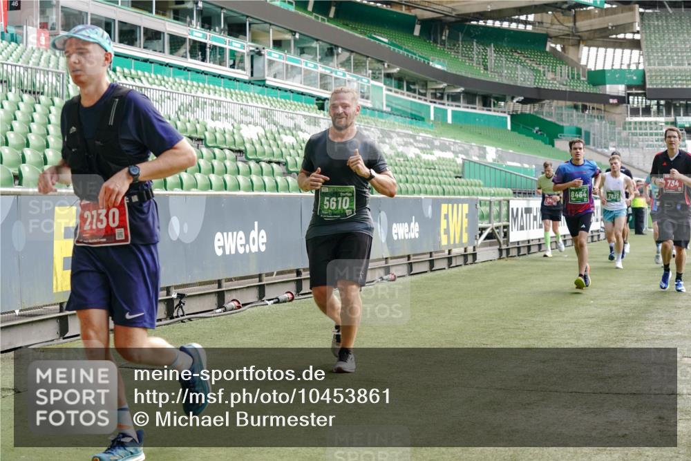 13.09.2026 - 21. swb-Marathon Bremen Michael Burmester http://msf.ph/oto/10453861 13.09.2026 12:51:45 Laufen im Stadion 107, 235, 335, 683, 734, 771, 792, 863, 1033, 1043, 1125, 1146, 1162, 1232, 1455, 1492, 1510, 1613, 1955, 1970, 1998, 2008, 2130, 2295, 2442, 2444, 2447, 2480, 2498, 2759, 2767, 2847, 3085, 3336, 3440, 3448, 3484, 3566, 3703, 3808, 3830, 3899, 3959, 3988, 4023, 4165, 4283, 4368, 4429, 4473, 4475, 4559, 4571, 4573, 4582, 4727, 4781, 4782, 4888, 4895, 5066, 5079, 5152, 5155, 5168, 5314, 5379, 5521, 5532, 5620, 5627, 5696, 6274, 6471, 6668, 6901, 8033, 8798 meine-sportfotos.de