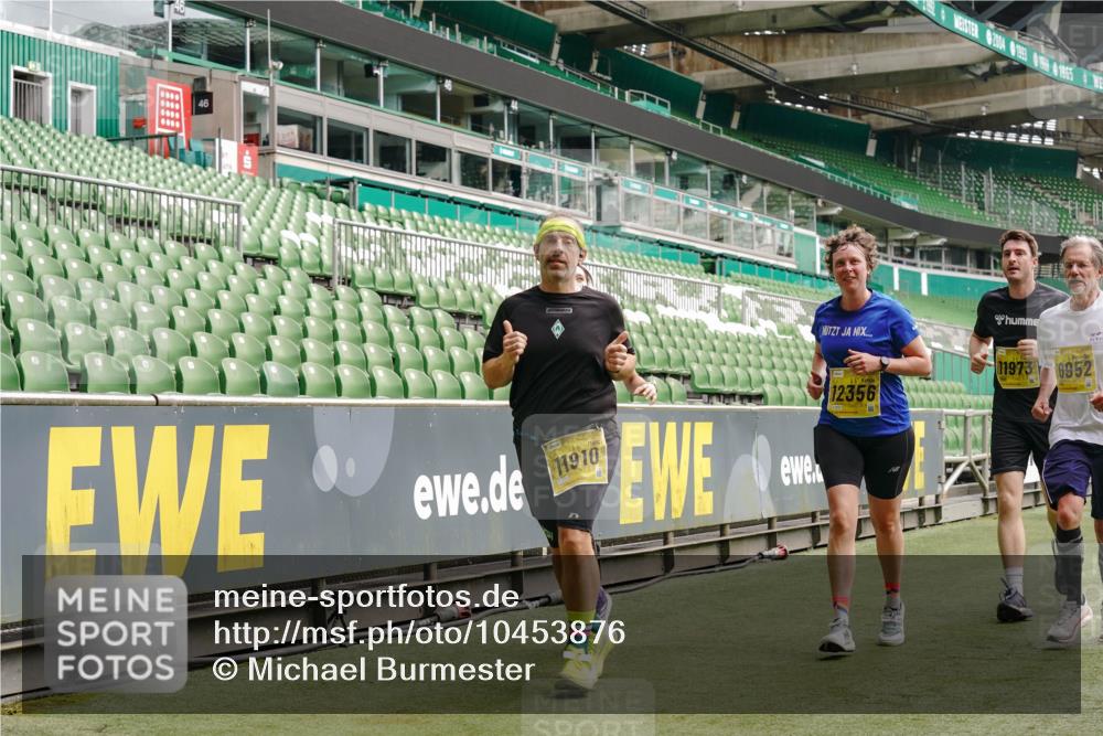 13.09.2026 - 21. swb-Marathon Bremen Michael Burmester http://msf.ph/oto/10453876 13.09.2026 10:32:10 Laufen im Stadion 10067, 10141, 10146, 10203, 10222, 10226, 10227, 10243, 10246, 10249, 10255, 10256, 10284, 10322, 10365, 10372, 10379, 10410, 10443, 10448, 10471, 10478, 10479, 10486, 10503, 10517, 10518, 10529, 10540, 10543, 10550, 10555, 10565, 10577, 10579, 10589, 10608, 10610, 10626, 10631, 10646, 10670, 10675, 10684, 10685, 10690, 10703, 10704, 10707, 10708, 10721, 10725, 10757, 10771, 10821, 10822, 10838, 11350, 11379 meine-sportfotos.de