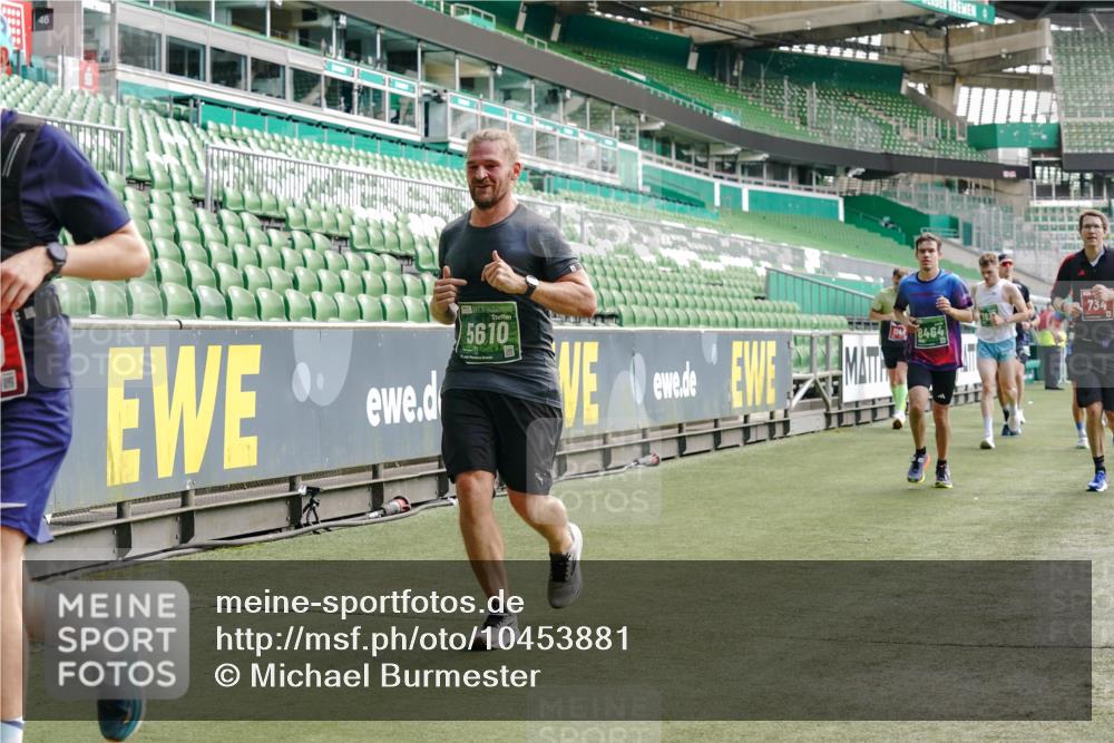 13.09.2026 - 21. swb-Marathon Bremen Michael Burmester http://msf.ph/oto/10453881 13.09.2026 12:51:45 Laufen im Stadion 107, 235, 335, 683, 734, 771, 792, 863, 1033, 1043, 1125, 1146, 1162, 1232, 1455, 1492, 1510, 1613, 1955, 1970, 1998, 2008, 2130, 2295, 2442, 2444, 2447, 2480, 2498, 2759, 2767, 2847, 3085, 3336, 3440, 3448, 3484, 3566, 3703, 3808, 3830, 3899, 3959, 3988, 4023, 4165, 4283, 4368, 4429, 4473, 4475, 4559, 4571, 4573, 4582, 4727, 4781, 4782, 4888, 4895, 5066, 5079, 5152, 5155, 5168, 5314, 5379, 5521, 5532, 5620, 5627, 5696, 6274, 6471, 6668, 6901, 8033, 8798 meine-sportfotos.de