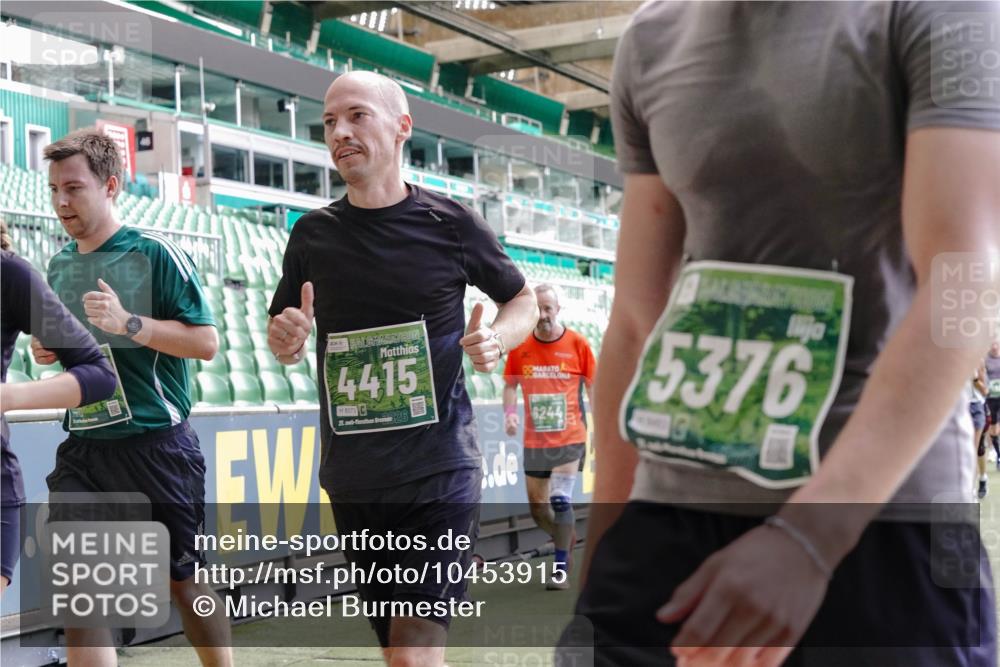 13.09.2026 - 21. swb-Marathon Bremen Michael Burmester http://msf.ph/oto/10453915 13.09.2026 13:10:29 Laufen im Stadion 164, 373, 383, 391, 448, 532, 549, 563, 581, 625, 813, 869, 898, 984, 1072, 1180, 1738, 1855, 1867, 1894, 1967, 2202, 2208, 2232, 2243, 2268, 2284, 2330, 2333, 2339, 2342, 2429, 2432, 2441, 2443, 2471, 2525, 2530, 2531, 2553, 2573, 2589, 2594, 2654, 2669, 2682, 2714, 2717, 2784, 2785, 2819, 2836, 2920, 2931, 2932, 2941, 3026, 3032, 3063, 3086, 3089, 3122, 3174, 3207, 3208, 3291, 3316, 3327, 3333, 3352, 3370, 3398, 3409, 3410, 3437, 3470, 3549, 3707, 3769, 109 meine-sportfotos.de