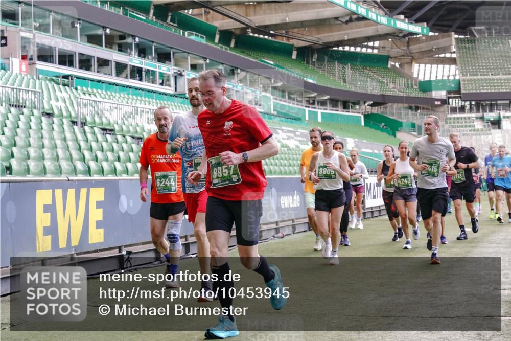 13.09.2026 - 21. swb-Marathon Bremen Michael Burmester http://msf.ph/oto/10453945 13.09.2026 13:10:30 Laufen im Stadion 164, 265, 373, 383, 391, 448, 532, 549, 563, 581, 813, 869, 898, 984, 1072, 1180, 1738, 1855, 1867, 1894, 1967, 2202, 2208, 2232, 2243, 2268, 2284, 2330, 2333, 2339, 2342, 2432, 2441, 2443, 2471, 2525, 2530, 2531, 2553, 2573, 2589, 2594, 2654, 2669, 2682, 2714, 2717, 2784, 2785, 2819, 2836, 2920, 2931, 2932, 2941, 3026, 3032, 3063, 3086, 3089, 3122, 3159, 3174, 3207, 3208, 3291, 3316, 3327, 3333, 3352, 3370, 3398, 3409, 3410, 3437, 3470, 3549, 3707, 3769, 109 meine-sportfotos.de
