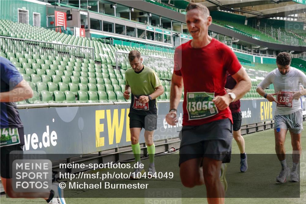 13.09.2026 - 21. swb-Marathon Bremen Michael Burmester http://msf.ph/oto/10454049 13.09.2026 12:51:52 Laufen im Stadion 107, 235, 335, 683, 734, 771, 792, 863, 1033, 1043, 1125, 1146, 1162, 1232, 1252, 1455, 1492, 1510, 1613, 1646, 1955, 1970, 1998, 2007, 2008, 2203, 2295, 2442, 2444, 2447, 2480, 2498, 2759, 2767, 2847, 3085, 3149, 3336, 3440, 3448, 3484, 3566, 3703, 3808, 3830, 3899, 3959, 3988, 4023, 4165, 4283, 4368, 4429, 4473, 4475, 4559, 4571, 4573, 4582, 4727, 4781, 4782, 4888, 4895, 5066, 5079, 5152, 5155, 5168, 5379, 5521, 5532, 5627, 5696, 6274, 6471, 6901, 8033, 8798 meine-sportfotos.de