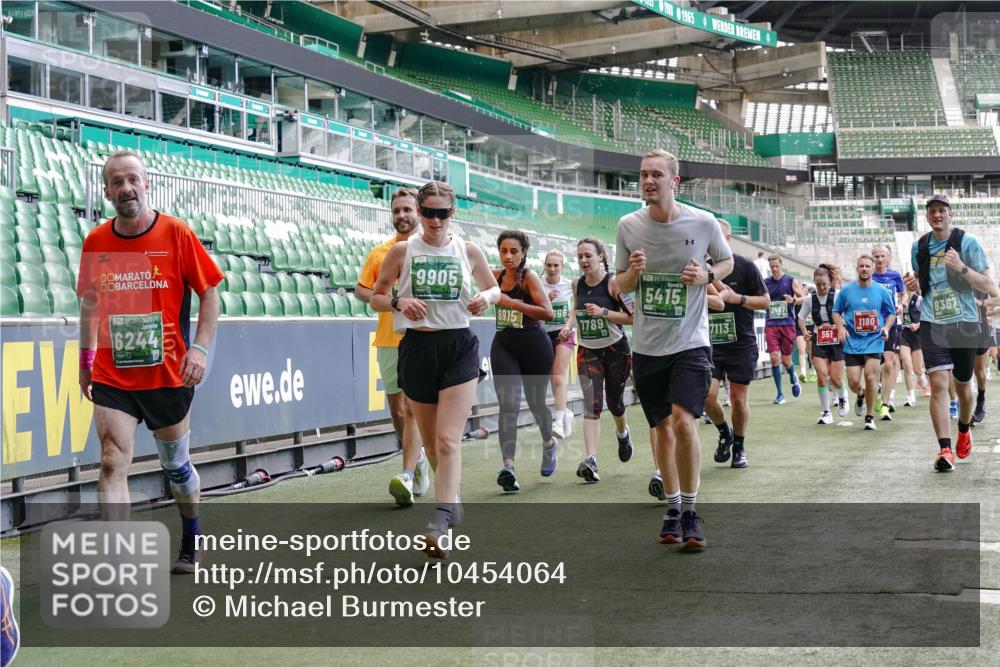 13.09.2026 - 21. swb-Marathon Bremen Michael Burmester http://msf.ph/oto/10454064 13.09.2026 13:10:32 Laufen im Stadion 164, 265, 373, 383, 391, 448, 532, 563, 581, 813, 869, 898, 984, 1072, 1180, 1738, 1855, 1867, 1894, 1967, 2202, 2208, 2232, 2243, 2268, 2284, 2299, 2330, 2333, 2339, 2342, 2432, 2441, 2443, 2471, 2525, 2530, 2531, 2553, 2573, 2589, 2594, 2654, 2669, 2682, 2714, 2717, 2784, 2785, 2819, 2836, 2920, 2931, 2932, 3026, 3032, 3063, 3086, 3089, 3122, 3159, 3174, 3207, 3208, 3291, 3316, 3327, 3333, 3352, 3370, 3398, 3409, 3410, 3437, 3470, 3549, 3707, 3769, 109 meine-sportfotos.de