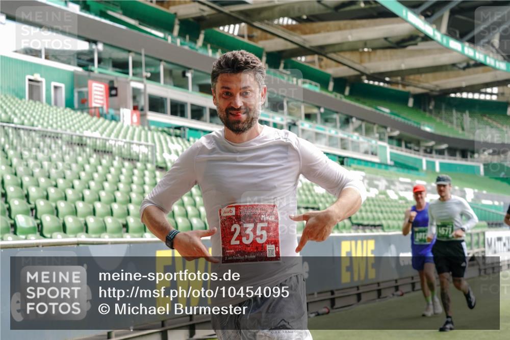 13.09.2026 - 21. swb-Marathon Bremen Michael Burmester http://msf.ph/oto/10454095 13.09.2026 12:51:54 Laufen im Stadion 107, 235, 335, 683, 734, 771, 792, 863, 1033, 1043, 1125, 1146, 1162, 1232, 1252, 1455, 1492, 1510, 1613, 1646, 1955, 1970, 1998, 2007, 2008, 2043, 2203, 2295, 2442, 2444, 2447, 2480, 2498, 2759, 2767, 2847, 3085, 3149, 3336, 3440, 3448, 3484, 3566, 3703, 3808, 3830, 3899, 3959, 3988, 4023, 4165, 4283, 4368, 4429, 4473, 4475, 4559, 4571, 4573, 4582, 4727, 4781, 4782, 4888, 4895, 5066, 5079, 5152, 5155, 5168, 5379, 5521, 5532, 5627, 5696, 6274, 6471, 8033, 8798 meine-sportfotos.de