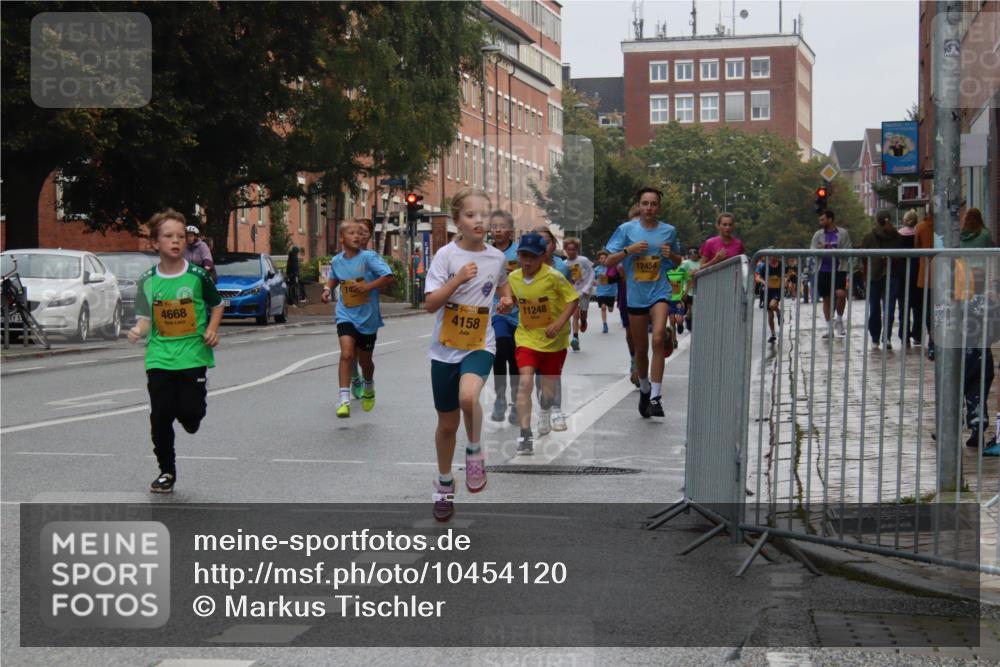 13.09.2026 - Kiel Lauf Markus Tischler http://msf.ph/oto/10454120 13.09.2026 08:52:26 Fleethörn 4668, 38, 4158, 11248, 12454 meine-sportfotos.de