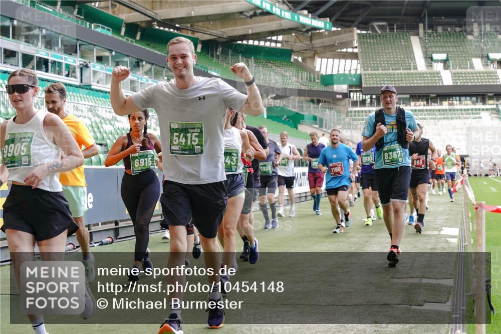 13.09.2026 - 21. swb-Marathon Bremen Michael Burmester http://msf.ph/oto/10454148 13.09.2026 13:10:33 Laufen im Stadion 164, 265, 373, 383, 391, 448, 532, 563, 581, 813, 869, 898, 984, 1072, 1180, 1738, 1855, 1867, 1894, 1967, 2202, 2208, 2232, 2243, 2268, 2284, 2299, 2330, 2333, 2339, 2342, 2432, 2443, 2471, 2525, 2530, 2531, 2553, 2573, 2589, 2594, 2654, 2669, 2682, 2714, 2717, 2784, 2785, 2819, 2836, 2920, 2931, 2932, 3026, 3032, 3063, 3086, 3089, 3122, 3159, 3174, 3207, 3208, 3291, 3316, 3327, 3333, 3352, 3370, 3398, 3409, 3410, 3437, 3470, 3549, 3707, 3769, 109 meine-sportfotos.de