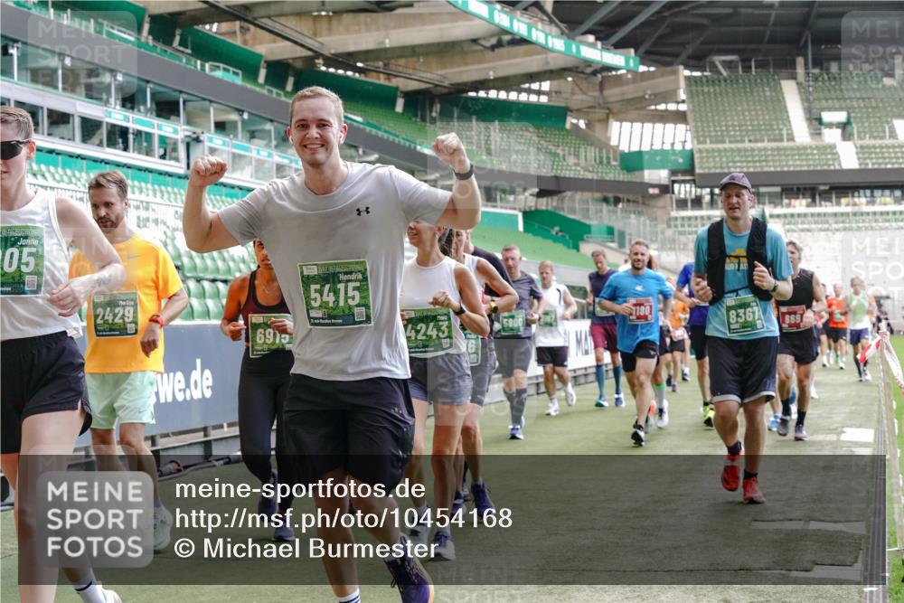 13.09.2026 - 21. swb-Marathon Bremen Michael Burmester http://msf.ph/oto/10454168 13.09.2026 13:10:33 Laufen im Stadion 164, 265, 373, 383, 391, 448, 532, 563, 581, 813, 869, 898, 984, 1072, 1180, 1738, 1855, 1867, 1894, 1967, 2202, 2208, 2232, 2243, 2268, 2284, 2299, 2330, 2333, 2339, 2342, 2432, 2443, 2471, 2525, 2530, 2531, 2553, 2573, 2589, 2594, 2654, 2669, 2682, 2714, 2717, 2784, 2785, 2819, 2836, 2920, 2931, 2932, 3026, 3032, 3063, 3086, 3089, 3122, 3159, 3174, 3207, 3208, 3291, 3316, 3327, 3333, 3352, 3370, 3398, 3409, 3410, 3437, 3470, 3549, 3707, 3769, 109 meine-sportfotos.de