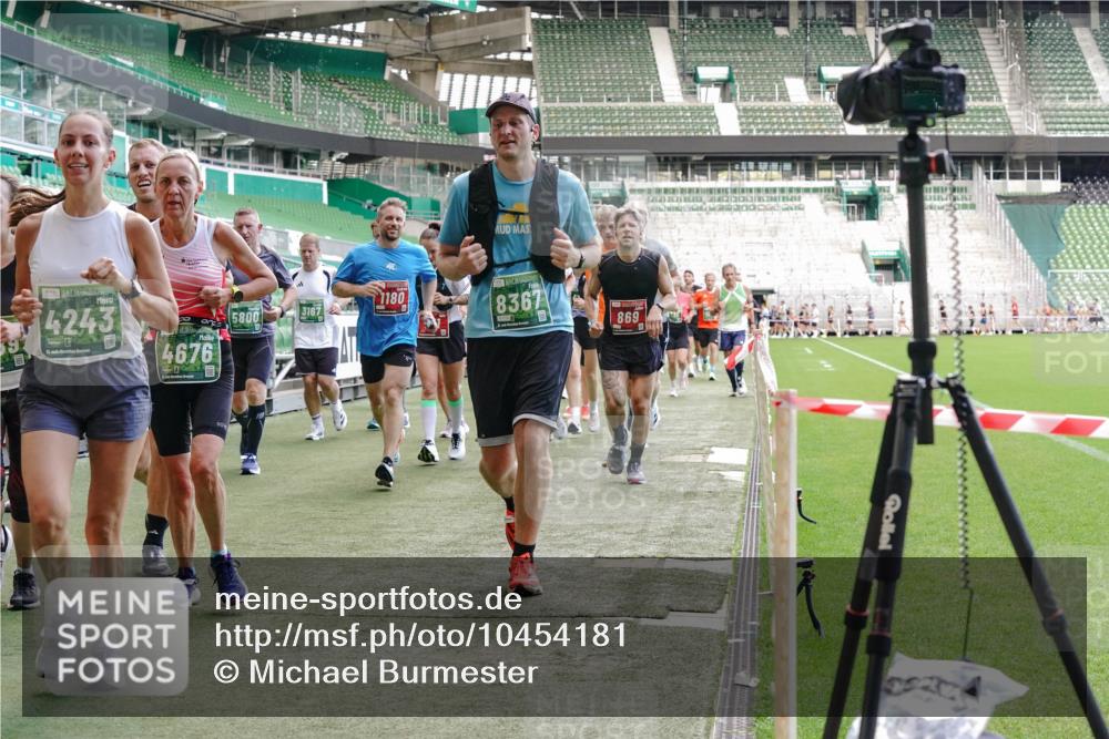 13.09.2026 - 21. swb-Marathon Bremen Michael Burmester http://msf.ph/oto/10454181 13.09.2026 13:10:34 Laufen im Stadion 164, 265, 373, 383, 391, 448, 532, 563, 581, 813, 869, 898, 984, 1072, 1180, 1738, 1855, 1867, 1894, 1967, 2202, 2208, 2232, 2268, 2284, 2299, 2330, 2333, 2339, 2342, 2432, 2443, 2471, 2525, 2530, 2531, 2553, 2573, 2589, 2594, 2654, 2669, 2682, 2714, 2717, 2784, 2785, 2819, 2836, 2920, 2931, 2932, 3026, 3032, 3063, 3086, 3089, 3122, 3159, 3174, 3207, 3208, 3291, 3316, 3327, 3333, 3352, 3370, 3398, 3409, 3410, 3437, 3470, 3549, 3707, 3769, 109 meine-sportfotos.de