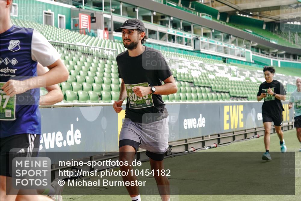 13.09.2026 - 21. swb-Marathon Bremen Michael Burmester http://msf.ph/oto/10454182 13.09.2026 12:51:57 Laufen im Stadion 107, 235, 335, 683, 734, 771, 792, 863, 1033, 1043, 1125, 1146, 1162, 1232, 1252, 1297, 1455, 1492, 1510, 1542, 1613, 1646, 1955, 1970, 2007, 2008, 2043, 2203, 2295, 2442, 2444, 2447, 2480, 2498, 2759, 2767, 2847, 3085, 3149, 3336, 3440, 3448, 3484, 3566, 3703, 3808, 3830, 3899, 3959, 3988, 4023, 4165, 4283, 4368, 4429, 4473, 4475, 4559, 4571, 4573, 4582, 4727, 4781, 4782, 4888, 4895, 5066, 5079, 5152, 5155, 5168, 5379, 5521, 5532, 5627, 5696, 6274, 6471, 8033, 8798 meine-sportfotos.de