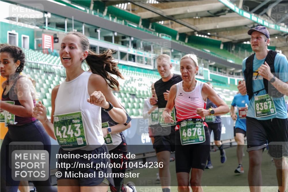 13.09.2026 - 21. swb-Marathon Bremen Michael Burmester http://msf.ph/oto/10454236 13.09.2026 13:10:35 Laufen im Stadion 164, 265, 373, 383, 391, 448, 532, 563, 581, 813, 869, 898, 984, 1072, 1180, 1738, 1855, 1867, 1894, 1967, 2202, 2208, 2232, 2268, 2284, 2299, 2330, 2333, 2339, 2342, 2432, 2443, 2471, 2525, 2530, 2531, 2553, 2573, 2589, 2594, 2654, 2669, 2682, 2714, 2717, 2784, 2785, 2819, 2836, 2920, 2931, 2932, 3026, 3032, 3063, 3086, 3089, 3122, 3159, 3174, 3207, 3208, 3291, 3316, 3327, 3333, 3352, 3370, 3398, 3409, 3410, 3437, 3470, 3549, 3707, 3769, 109 meine-sportfotos.de