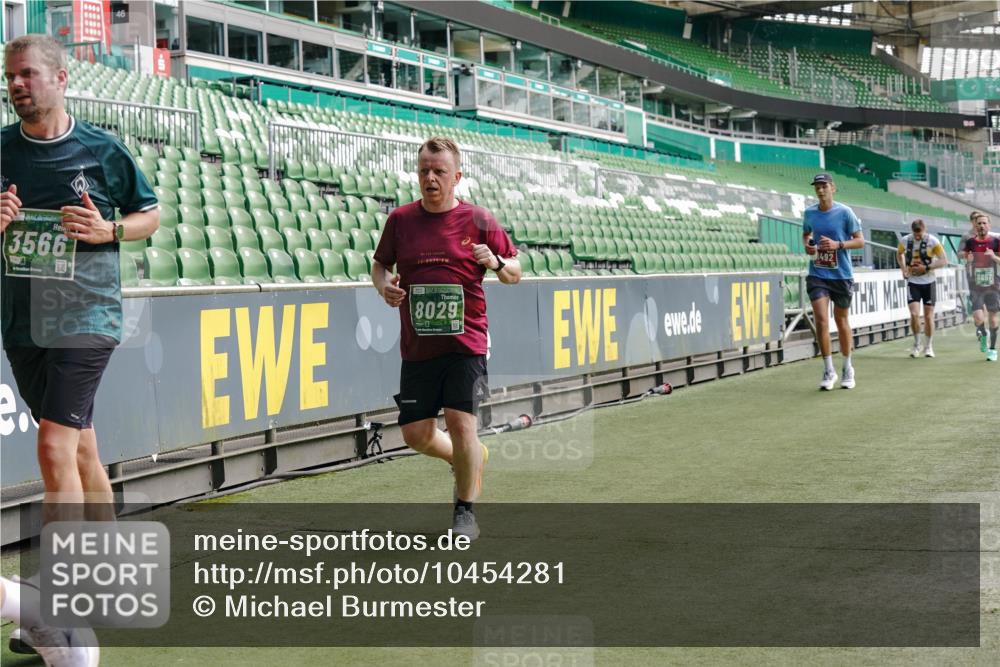 13.09.2026 - 21. swb-Marathon Bremen Michael Burmester http://msf.ph/oto/10454281 13.09.2026 12:52:03 Laufen im Stadion 107, 235, 335, 683, 734, 771, 792, 863, 1033, 1043, 1125, 1146, 1162, 1232, 1252, 1297, 1455, 1492, 1510, 1542, 1613, 1646, 1955, 1970, 2007, 2008, 2043, 2203, 2295, 2442, 2444, 2447, 2480, 2498, 2759, 2767, 2847, 3085, 3149, 3236, 3336, 3440, 3448, 3484, 3566, 3703, 3808, 3830, 3899, 3959, 3988, 4023, 4165, 4283, 4368, 4429, 4473, 4475, 4559, 4571, 4573, 4582, 4605, 4727, 4781, 4782, 4895, 5066, 5079, 5152, 5155, 5168, 5379, 5521, 5532, 5627, 5696, 6274, 6471, 8033, 8798 meine-sportfotos.de