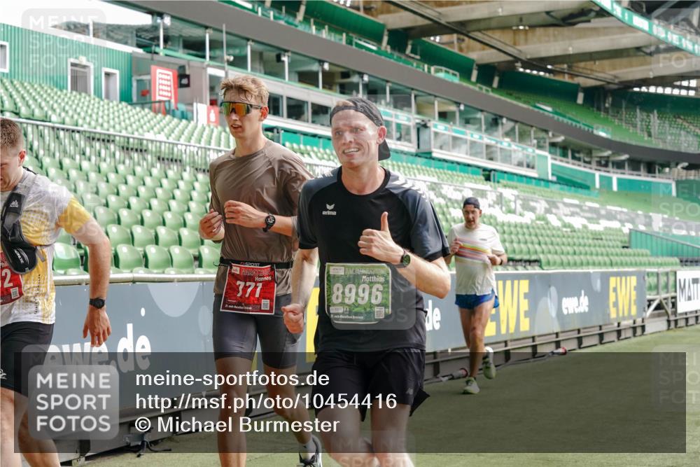 13.09.2026 - 21. swb-Marathon Bremen Michael Burmester http://msf.ph/oto/10454416 13.09.2026 12:52:13 Laufen im Stadion 102, 107, 235, 335, 683, 734, 771, 792, 863, 1033, 1043, 1125, 1146, 1162, 1232, 1252, 1297, 1455, 1492, 1510, 1528, 1542, 1613, 1646, 1955, 1970, 2007, 2008, 2043, 2203, 2295, 2350, 2442, 2444, 2447, 2480, 2498, 2759, 2767, 2847, 3085, 3149, 3236, 3336, 3440, 3448, 3484, 3566, 3703, 3808, 3830, 3899, 3959, 3988, 4165, 4283, 4429, 4473, 4475, 4559, 4571, 4573, 4582, 4605, 4727, 4781, 4782, 4895, 5079, 5152, 5168, 5379, 5521, 5696, 6274, 8033, 8798 meine-sportfotos.de