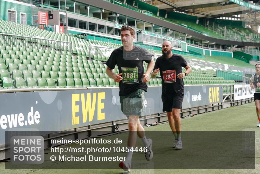 13.09.2026 - 21. swb-Marathon Bremen Michael Burmester http://msf.ph/oto/10454446 13.09.2026 12:52:17 Laufen im Stadion 102, 107, 235, 335, 683, 734, 771, 792, 863, 1033, 1043, 1125, 1146, 1162, 1232, 1252, 1297, 1455, 1492, 1510, 1528, 1542, 1613, 1646, 1955, 1970, 2007, 2008, 2043, 2203, 2350, 2447, 2480, 2498, 2759, 2767, 2847, 2858, 3085, 3149, 3236, 3336, 3362, 3440, 3448, 3484, 3566, 3703, 3830, 3899, 3959, 3988, 4165, 4283, 4429, 4473, 4475, 4571, 4573, 4582, 4605, 4727, 4781, 4782, 4895, 5079, 5152, 5168, 5379, 5521, 5696, 6274, 8033, 8798 meine-sportfotos.de