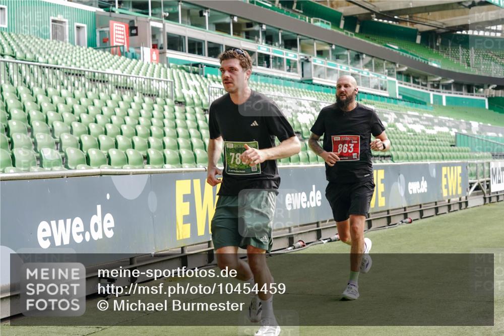 13.09.2026 - 21. swb-Marathon Bremen Michael Burmester http://msf.ph/oto/10454459 13.09.2026 12:52:17 Laufen im Stadion 102, 107, 235, 335, 683, 734, 771, 792, 863, 1033, 1043, 1125, 1146, 1162, 1232, 1252, 1297, 1455, 1492, 1510, 1528, 1542, 1613, 1646, 1955, 1970, 2007, 2008, 2043, 2203, 2350, 2447, 2480, 2498, 2759, 2767, 2847, 2858, 3085, 3149, 3236, 3336, 3362, 3440, 3448, 3484, 3566, 3703, 3830, 3899, 3959, 3988, 4165, 4283, 4429, 4473, 4475, 4571, 4573, 4582, 4605, 4727, 4781, 4782, 4895, 5079, 5152, 5168, 5379, 5521, 5696, 6274, 8033, 8798 meine-sportfotos.de