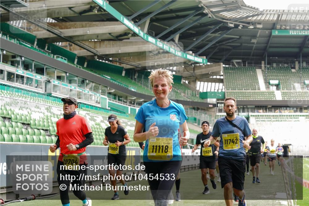 13.09.2026 - 21. swb-Marathon Bremen Michael Burmester http://msf.ph/oto/10454533 13.09.2026 10:32:30 Laufen im Stadion 10067, 10078, 10146, 10166, 10184, 10203, 10211, 10222, 10226, 10243, 10246, 10249, 10255, 10256, 10284, 10300, 10322, 10365, 10372, 10374, 10379, 10383, 10394, 10410, 10443, 10471, 10478, 10479, 10486, 10494, 10503, 10517, 10518, 10529, 10540, 10543, 10550, 10555, 10565, 10577, 10579, 10589, 10608, 10610, 10626, 10631, 10646, 10670, 10675, 10684, 10685, 10690, 10703, 10704, 10707, 10708, 10721, 10725, 10728, 10745, 10771, 10794 meine-sportfotos.de