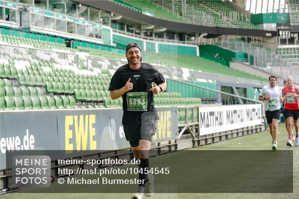 13.09.2026 - 21. swb-Marathon Bremen Michael Burmester http://msf.ph/oto/10454545 13.09.2026 12:52:23 Laufen im Stadion 102, 107, 235, 683, 734, 771, 792, 863, 985, 1033, 1043, 1125, 1146, 1162, 1232, 1252, 1297, 1455, 1492, 1528, 1542, 1646, 1955, 2007, 2008, 2043, 2203, 2350, 2447, 2480, 2498, 2759, 2767, 2847, 2858, 3085, 3149, 3236, 3336, 3362, 3440, 3448, 3566, 3703, 3830, 3899, 3959, 3988, 4165, 4283, 4429, 4475, 4571, 4573, 4582, 4605, 4727, 4781, 4782, 4895, 5079, 5152, 5168, 5379, 5521, 5696, 6274, 8033, 8798 meine-sportfotos.de