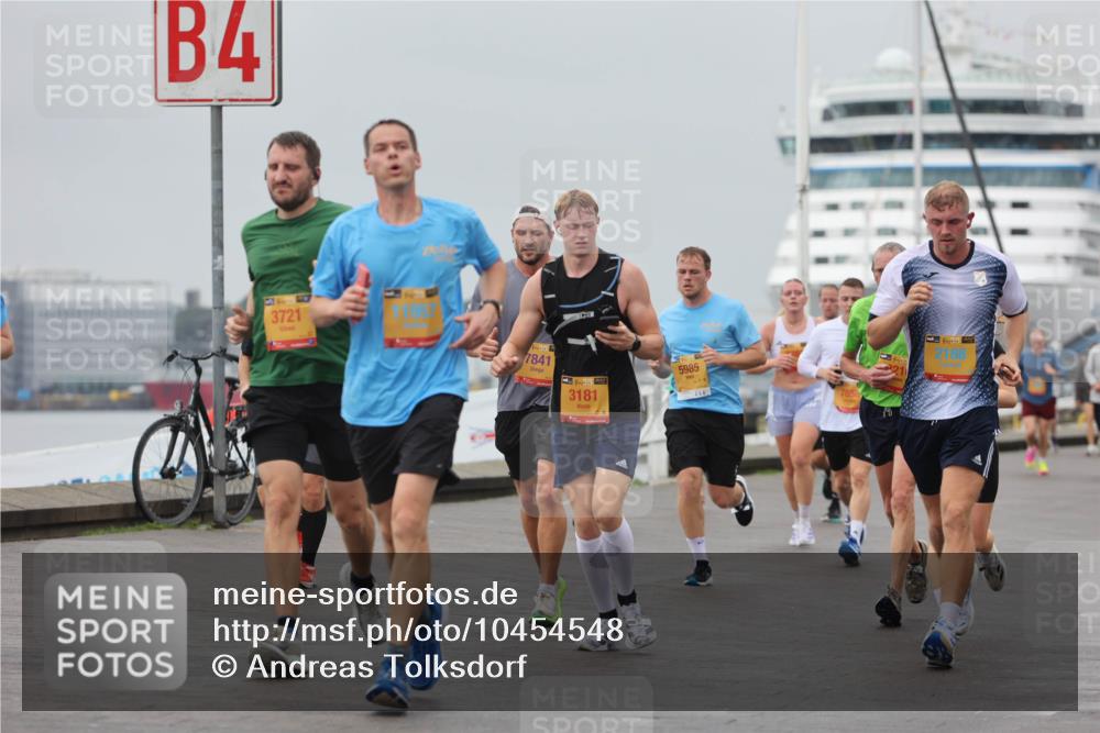 13.09.2026 - Kiel Lauf Andreas Tolksdorf http://msf.ph/oto/10454548 13.09.2026 11:54:33 Kiellinie 4, 3721, 7841, 39, 3181, 5985 meine-sportfotos.de