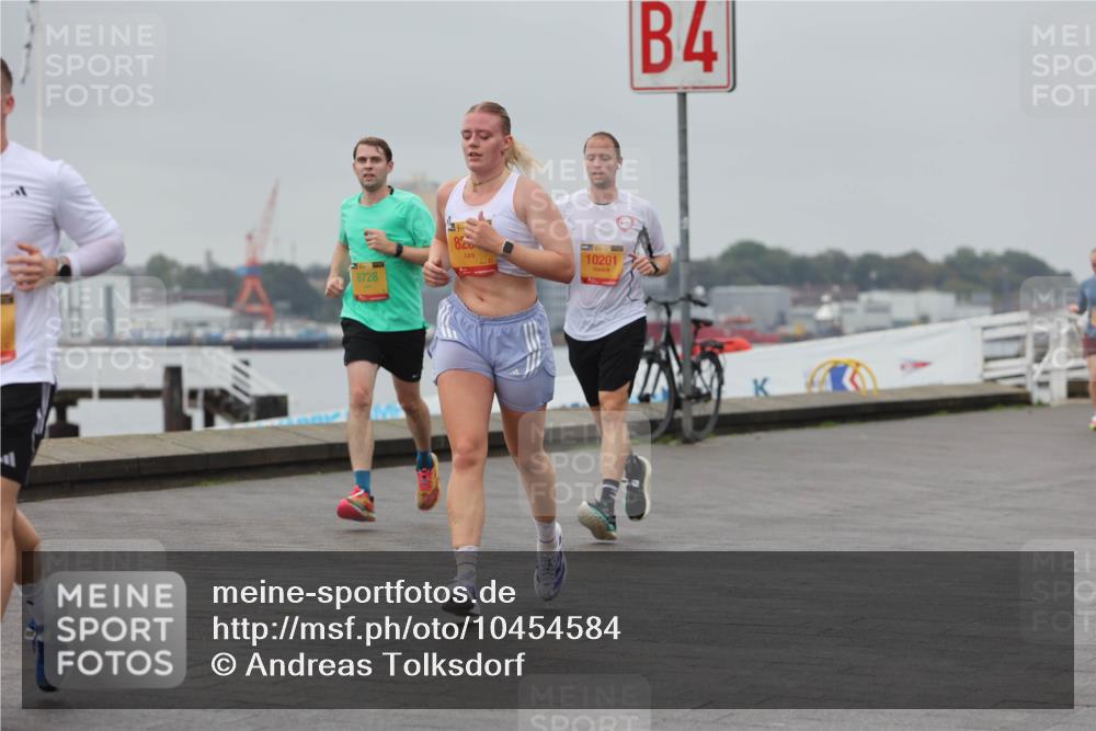 13.09.2026 - Kiel Lauf Andreas Tolksdorf http://msf.ph/oto/10454584 13.09.2026 11:54:40 Kiellinie 8728, 820, 10201, 4 meine-sportfotos.de