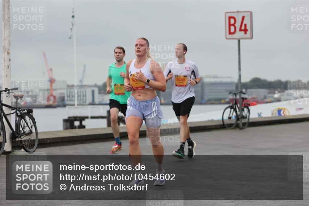13.09.2026 - Kiel Lauf Andreas Tolksdorf http://msf.ph/oto/10454602 13.09.2026 11:54:40 Kiellinie 8728, 820, 10201, 4 meine-sportfotos.de