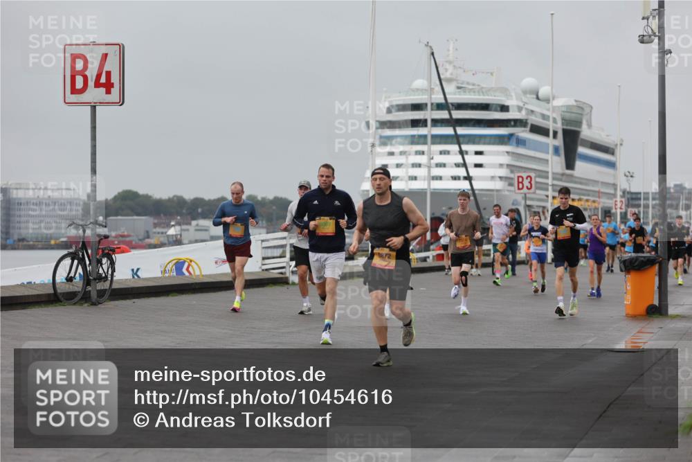 13.09.2026 - Kiel Lauf Andreas Tolksdorf http://msf.ph/oto/10454616 13.09.2026 11:54:42 Kiellinie 4, 8007, 8872, 3 meine-sportfotos.de