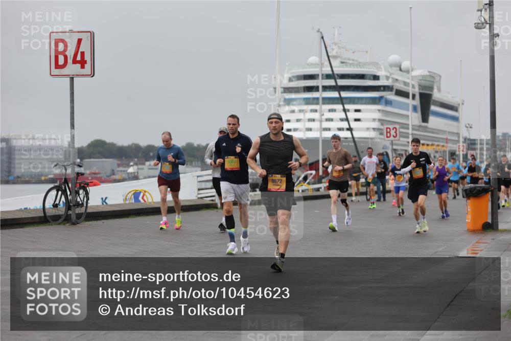 13.09.2026 - Kiel Lauf Andreas Tolksdorf http://msf.ph/oto/10454623 13.09.2026 11:54:42 Kiellinie 4, 8007, 8872, 3 meine-sportfotos.de