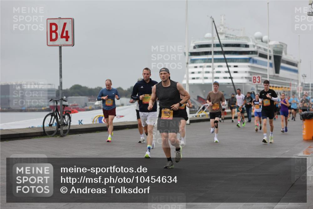 13.09.2026 - Kiel Lauf Andreas Tolksdorf http://msf.ph/oto/10454634 13.09.2026 11:54:43 Kiellinie 4, 8007, 8872, 3 meine-sportfotos.de
