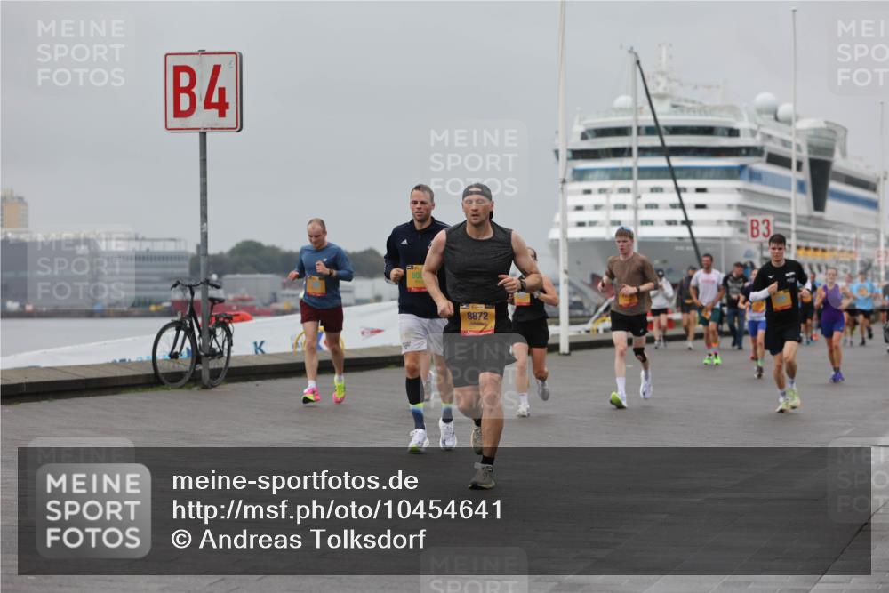 13.09.2026 - Kiel Lauf Andreas Tolksdorf http://msf.ph/oto/10454641 13.09.2026 11:54:43 Kiellinie 4, 800, 8872, 3 meine-sportfotos.de