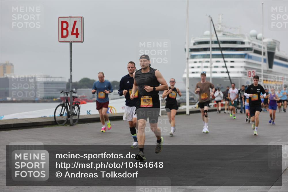 13.09.2026 - Kiel Lauf Andreas Tolksdorf http://msf.ph/oto/10454648 13.09.2026 11:54:43 Kiellinie 4, 39, 8872, 3 meine-sportfotos.de