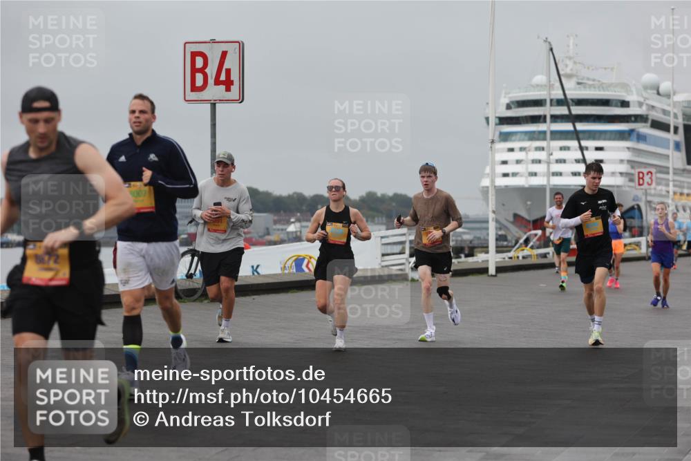 13.09.2026 - Kiel Lauf Andreas Tolksdorf http://msf.ph/oto/10454665 13.09.2026 11:54:45 Kiellinie 8672, 007, 4, 3 meine-sportfotos.de