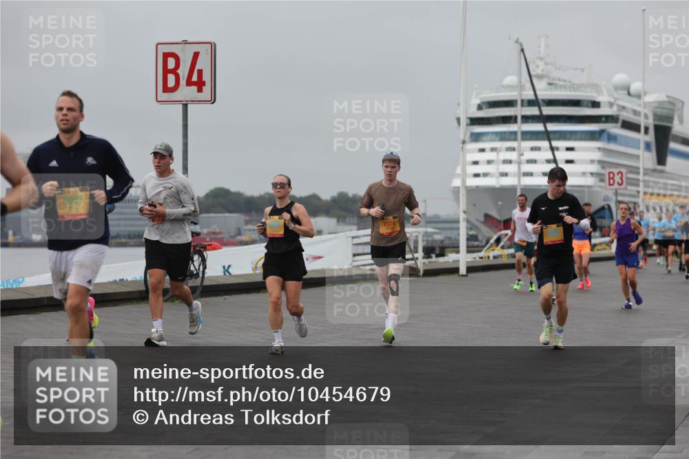 13.09.2026 - Kiel Lauf Andreas Tolksdorf http://msf.ph/oto/10454679 13.09.2026 11:54:45 Kiellinie 8007, 4, 415, 7374, 3 meine-sportfotos.de