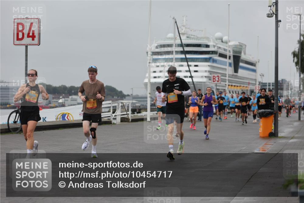 13.09.2026 - Kiel Lauf Andreas Tolksdorf http://msf.ph/oto/10454717 13.09.2026 11:54:46 Kiellinie 4, 7374, 3 meine-sportfotos.de