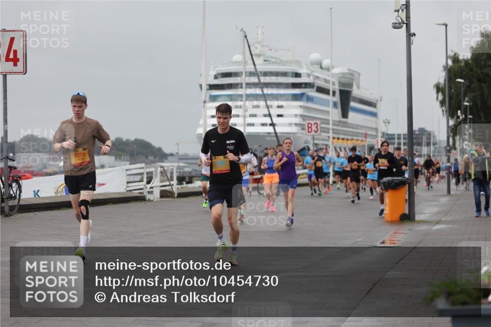 13.09.2026 - Kiel Lauf Andreas Tolksdorf http://msf.ph/oto/10454730 13.09.2026 11:54:47 Kiellinie 4, 7374, 3 meine-sportfotos.de