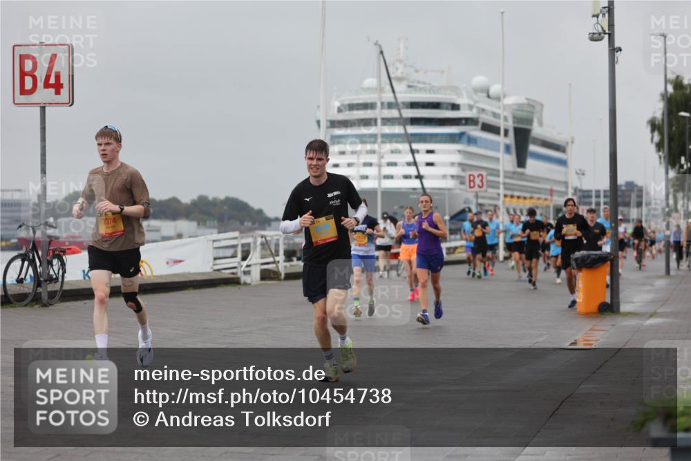 13.09.2026 - Kiel Lauf Andreas Tolksdorf http://msf.ph/oto/10454738 13.09.2026 11:54:47 Kiellinie 4, 7374, 3 meine-sportfotos.de