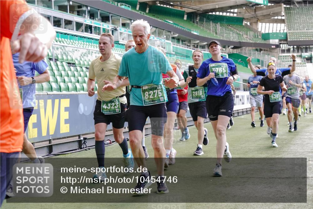 13.09.2026 - 21. swb-Marathon Bremen Michael Burmester http://msf.ph/oto/10454746 13.09.2026 13:10:46 Laufen im Stadion 164, 265, 373, 391, 448, 532, 581, 869, 898, 984, 1180, 1738, 1855, 1867, 1894, 1952, 1967, 2202, 2232, 2268, 2281, 2284, 2299, 2330, 2333, 2339, 2342, 2432, 2443, 2471, 2525, 2530, 2531, 2553, 2573, 2589, 2594, 2654, 2669, 2682, 2714, 2717, 2784, 2785, 2804, 2819, 2836, 2920, 2932, 3026, 3032, 3063, 3086, 3089, 3122, 3159, 3174, 3207, 3208, 3291, 3316, 3333, 3352, 3370, 3398, 3409, 3410, 3470, 3549, 3707, 3769, 109, 551 meine-sportfotos.de