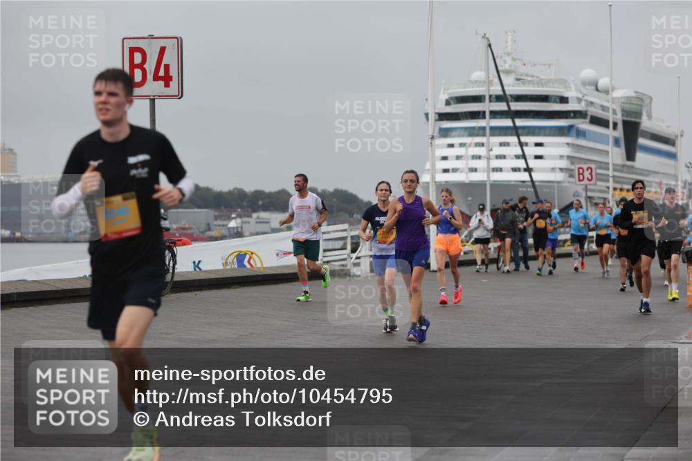 13.09.2026 - Kiel Lauf Andreas Tolksdorf http://msf.ph/oto/10454795 13.09.2026 11:54:49 Kiellinie 4, 3 meine-sportfotos.de
