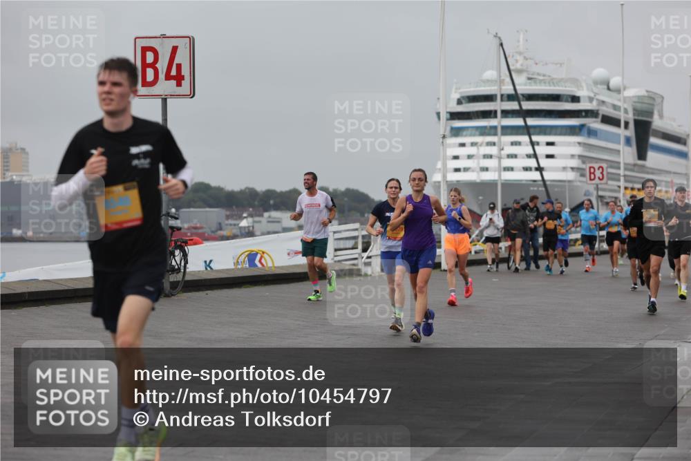 13.09.2026 - Kiel Lauf Andreas Tolksdorf http://msf.ph/oto/10454797 13.09.2026 11:54:50 Kiellinie 4, 3 meine-sportfotos.de