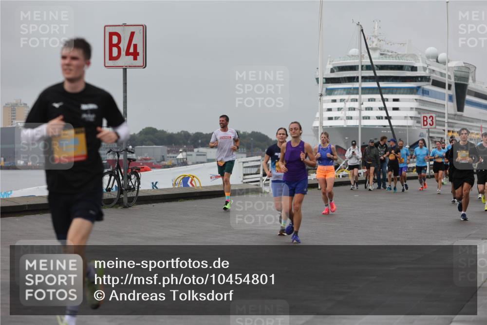 13.09.2026 - Kiel Lauf Andreas Tolksdorf http://msf.ph/oto/10454801 13.09.2026 11:54:50 Kiellinie 4, 3 meine-sportfotos.de