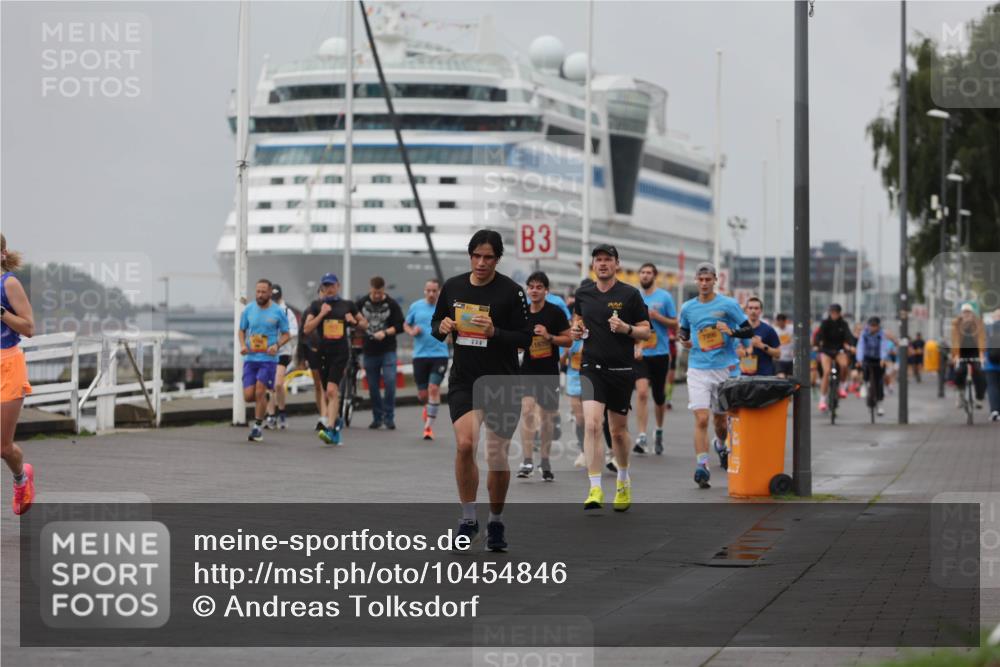 13.09.2026 - Kiel Lauf Andreas Tolksdorf http://msf.ph/oto/10454846 13.09.2026 11:54:52 Kiellinie 3, 1676, 7996 meine-sportfotos.de