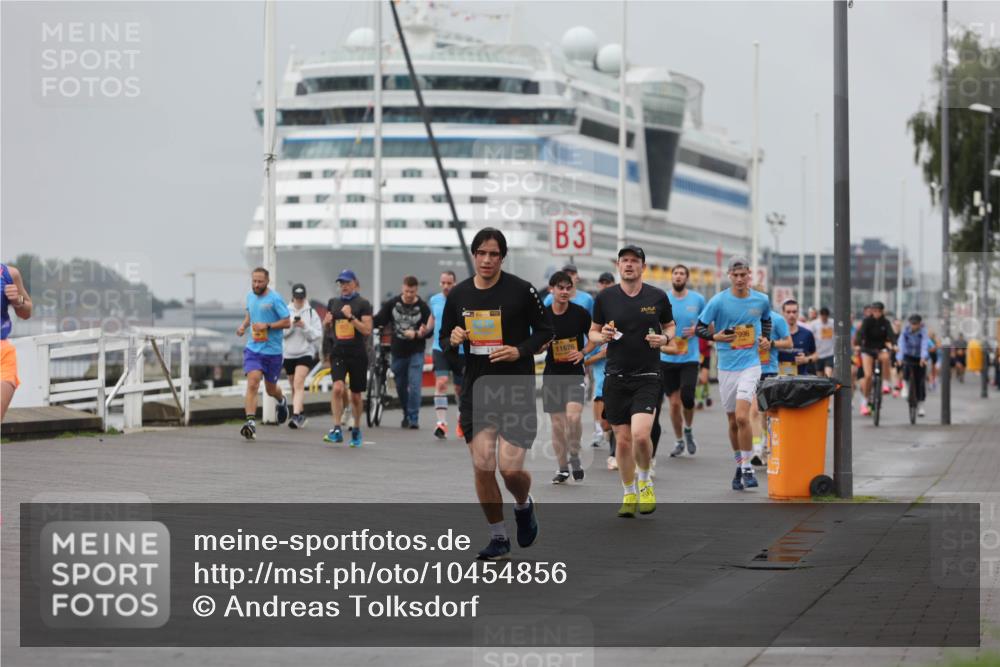 13.09.2026 - Kiel Lauf Andreas Tolksdorf http://msf.ph/oto/10454856 13.09.2026 11:54:52 Kiellinie 3, 11676, 996 meine-sportfotos.de