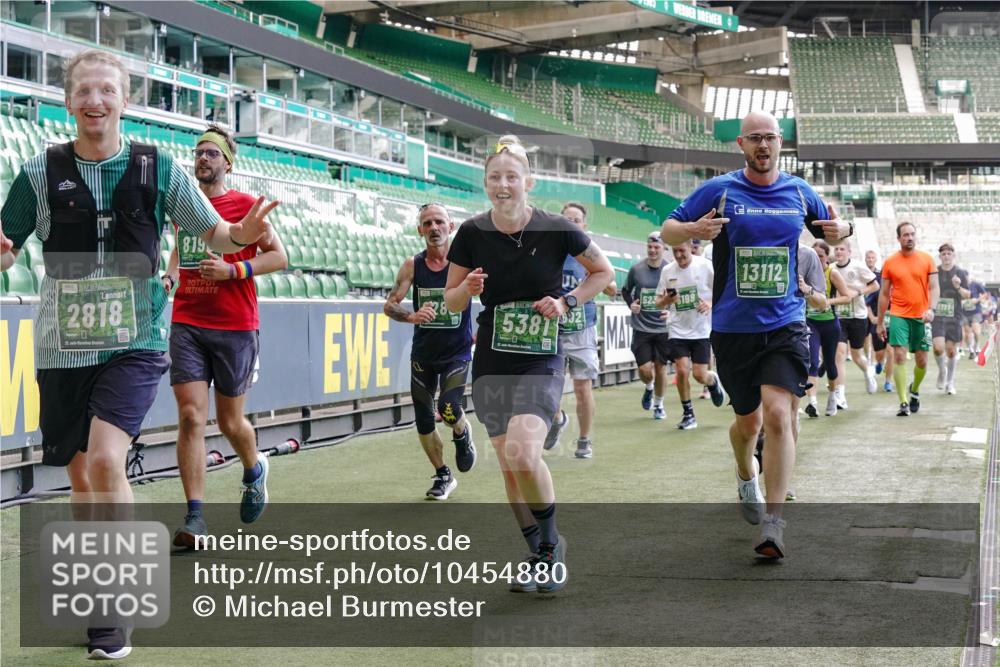 13.09.2026 - 21. swb-Marathon Bremen Michael Burmester http://msf.ph/oto/10454880 13.09.2026 13:10:48 Laufen im Stadion 164, 265, 373, 391, 448, 581, 869, 898, 984, 1180, 1738, 1855, 1867, 1894, 1952, 1967, 2202, 2232, 2268, 2281, 2284, 2299, 2330, 2333, 2339, 2342, 2353, 2432, 2443, 2471, 2525, 2530, 2531, 2553, 2573, 2589, 2594, 2654, 2669, 2682, 2714, 2717, 2784, 2785, 2804, 2819, 2836, 2920, 2932, 3026, 3032, 3063, 3082, 3086, 3089, 3122, 3159, 3174, 3207, 3208, 3291, 3316, 3333, 3352, 3370, 3398, 3409, 3410, 3470, 3549, 3707, 3769, 109, 551 meine-sportfotos.de