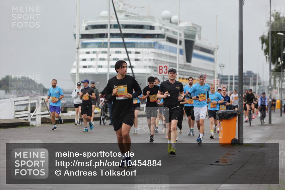 13.09.2026 - Kiel Lauf Andreas Tolksdorf http://msf.ph/oto/10454884 13.09.2026 11:54:53 Kiellinie 11676, 3, 7996 meine-sportfotos.de