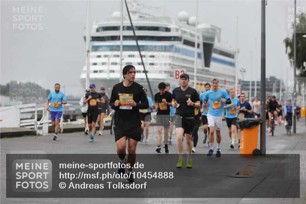 13.09.2026 - Kiel Lauf Andreas Tolksdorf http://msf.ph/oto/10454888 13.09.2026 11:54:53 Kiellinie 200, 11676, 2, 7996 meine-sportfotos.de