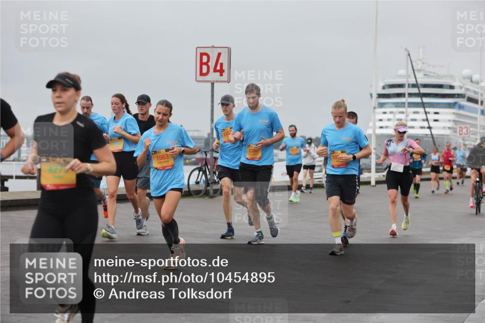 13.09.2026 - Kiel Lauf Andreas Tolksdorf http://msf.ph/oto/10454895 13.09.2026 11:55:03 Kiellinie 4, 427, 1663, 3586, 10, 3 meine-sportfotos.de