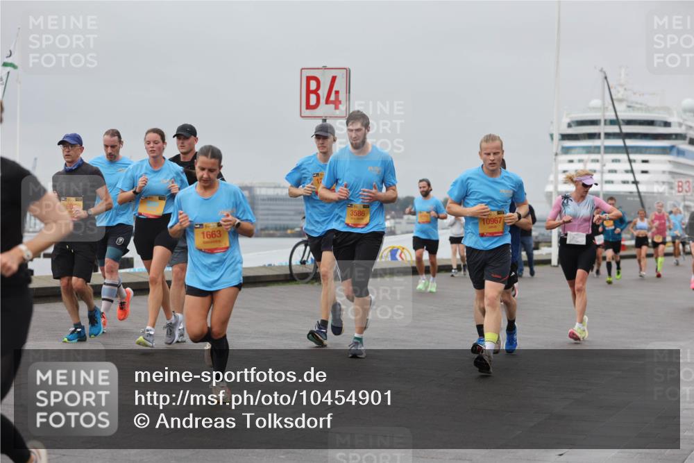 13.09.2026 - Kiel Lauf Andreas Tolksdorf http://msf.ph/oto/10454901 13.09.2026 11:55:03 Kiellinie 2, 4, 1663, 3586, 10967 meine-sportfotos.de