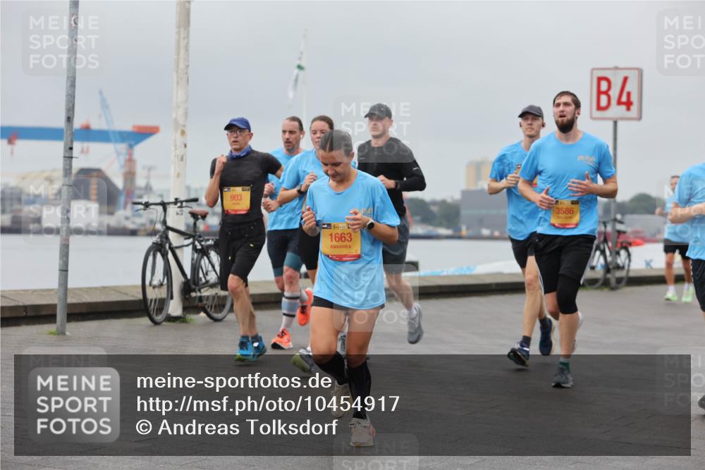 13.09.2026 - Kiel Lauf Andreas Tolksdorf http://msf.ph/oto/10454917 13.09.2026 11:55:04 Kiellinie 903, 381, 1663, 3586, 4 meine-sportfotos.de
