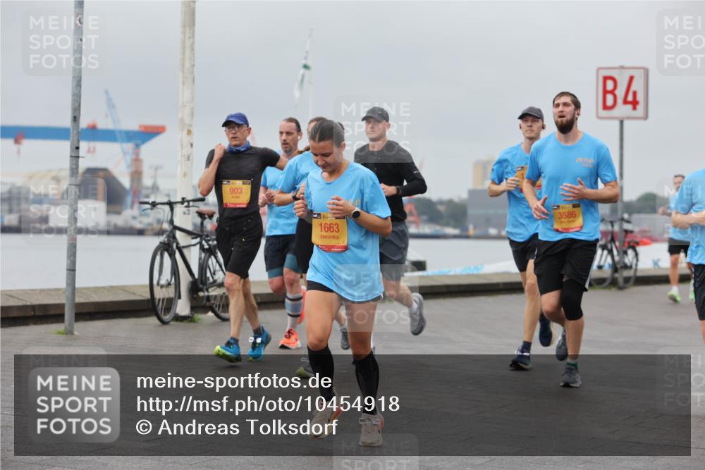 13.09.2026 - Kiel Lauf Andreas Tolksdorf http://msf.ph/oto/10454918 13.09.2026 11:55:04 Kiellinie 903, 3, 1663, 3586, 4 meine-sportfotos.de