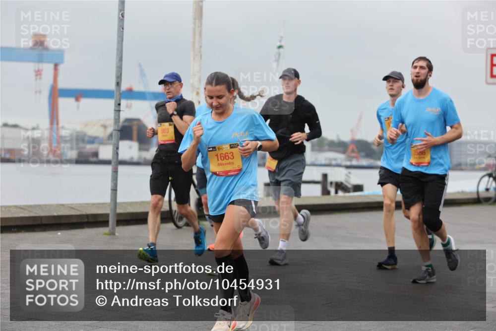 13.09.2026 - Kiel Lauf Andreas Tolksdorf http://msf.ph/oto/10454931 13.09.2026 11:55:04 Kiellinie 903, 38, 1663, 3566 meine-sportfotos.de